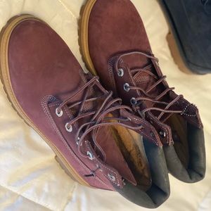 Timberland Burgundy size 7
